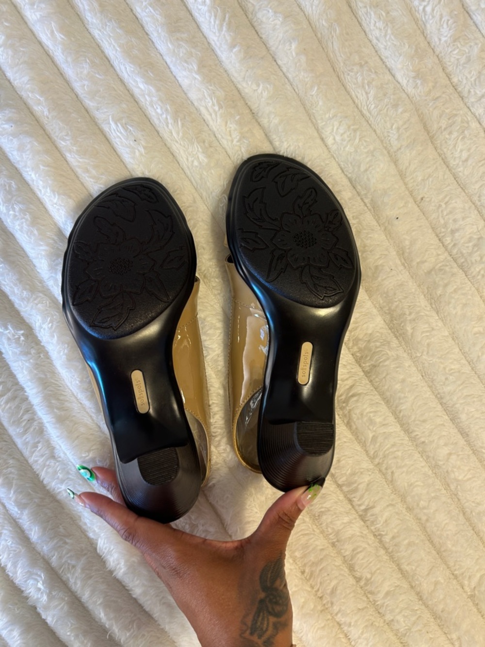 Softspots Neima Beige Patent Slingback Peep-Toe Heels NWT - Picture 9 of 14
